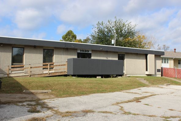 Income Producing Property: 1020 Lincoln Rd, Bettendorf, IA 52722